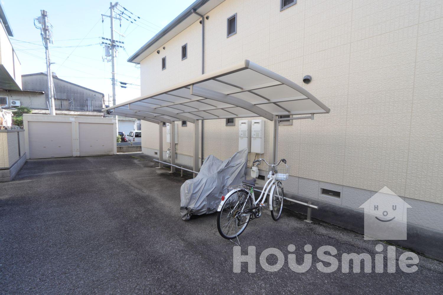 シャーメゾン八万 1番館外観写真02