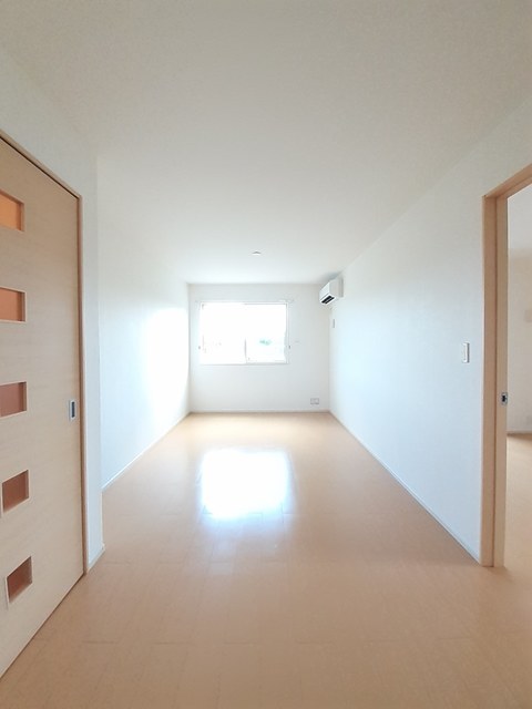 モンマルトル外観写真02