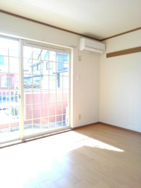 クィーンパレスTADA．A棟外観写真02