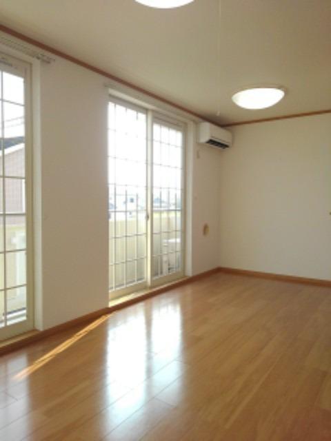 ネムス C外観写真02