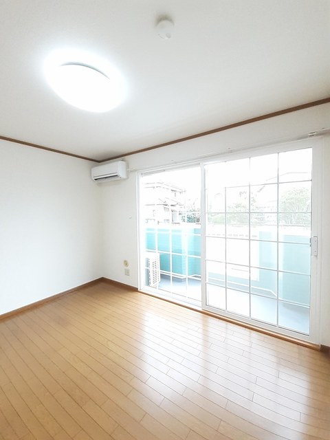 シャンゼリゼ弐番館外観写真02
