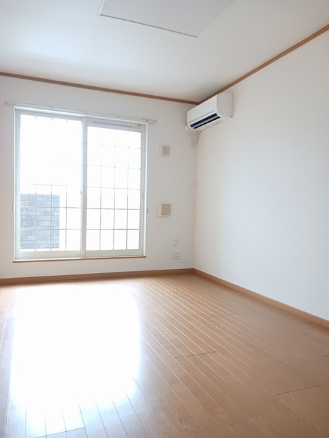 アルドーレ A外観写真02