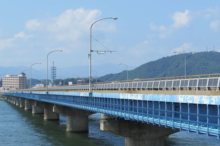 吉野川大橋 ハウスマイル 徳島店