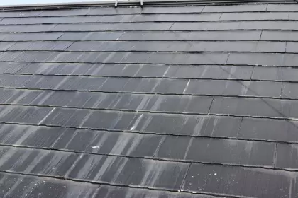 傷んだ屋根は防水工事で雨漏りを予防します