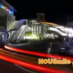 LEDの町らしくライトアップされた阿南駅